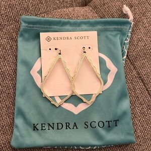 Kendra Scott Sophee Drop Earrings - Gold